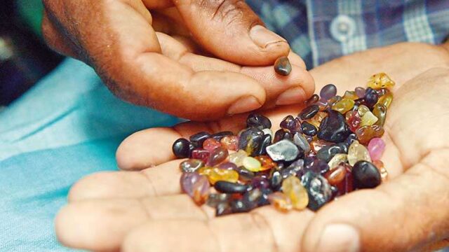 SRI LANKA-LUXURY-MINING-SAPPHIRE