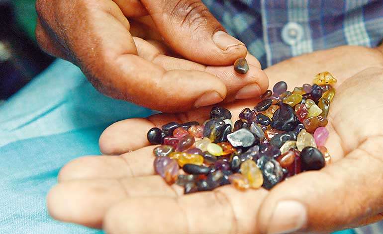 SRI LANKA-LUXURY-MINING-SAPPHIRE