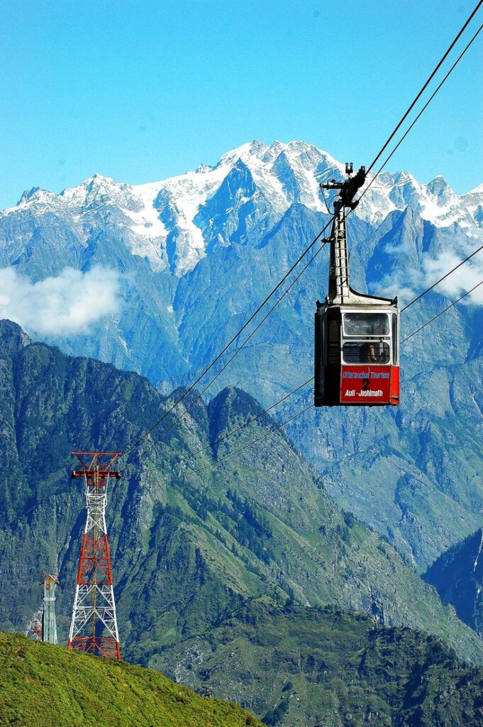 Cable-car-ride-in-Auli.jpg