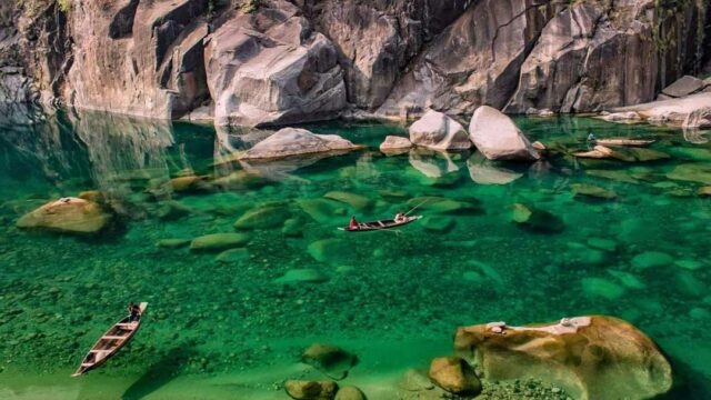 Dawki- the crystal-clear river water