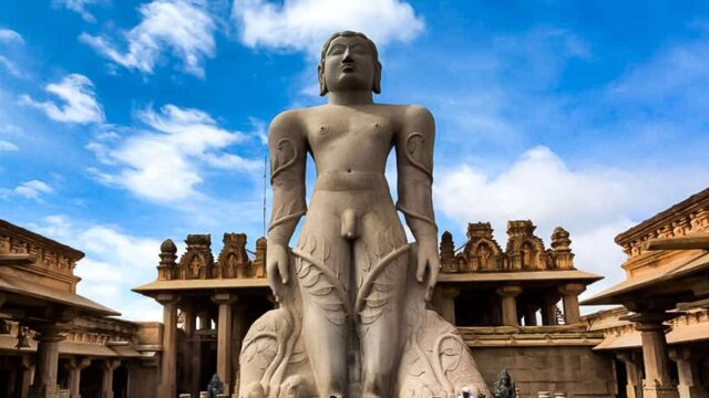 Gomateshwara-Statue-at-Shravanabelagola.jpg