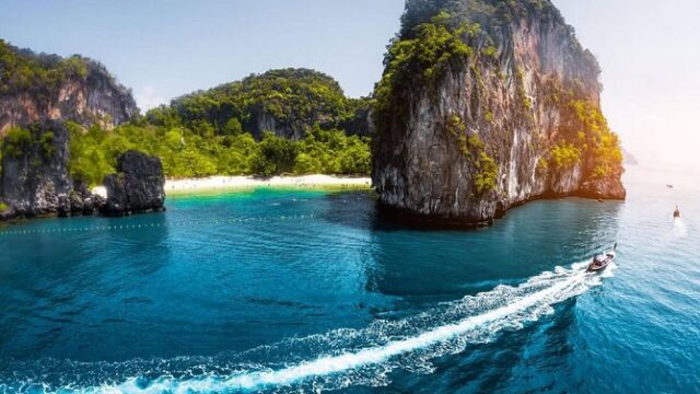 James Bond Island Tour in Speed Boat & Sea Canoe