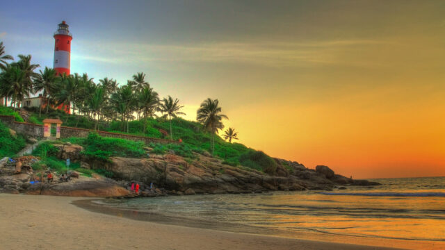 Kovalam-Beach.jpg