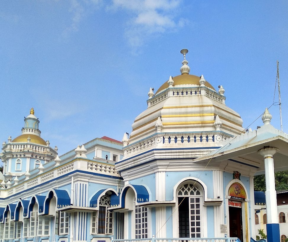 Mangueshi-Temple-1-1.jpg
