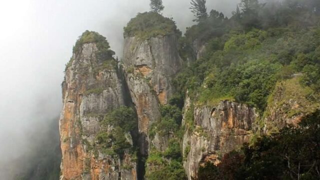 Pillar_Rocks_in_Kodaikanal-870×442-1-1.jpg