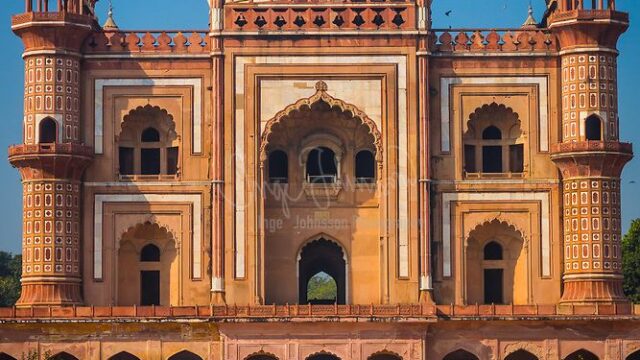 Safdarjungs-Tomb-is-a-sandstone-and-marble-mausoleum-in-New-Delhi-India-_-Inge-Johnsson-Photography.jpg