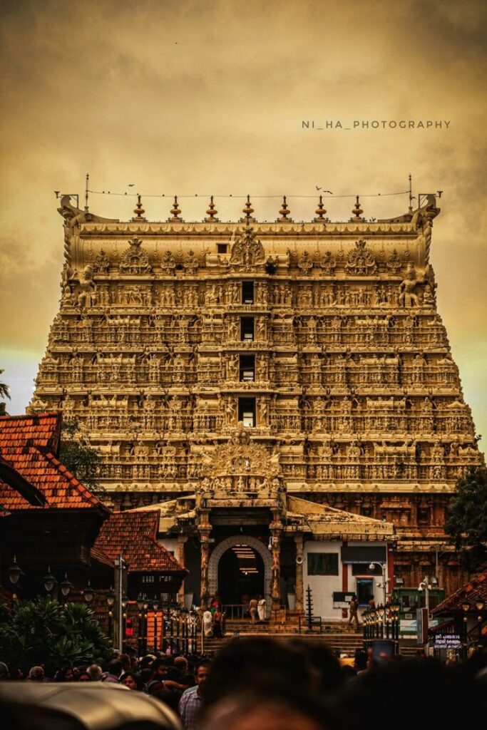 Sri-Padmanabhaswamy-Temple.jpg