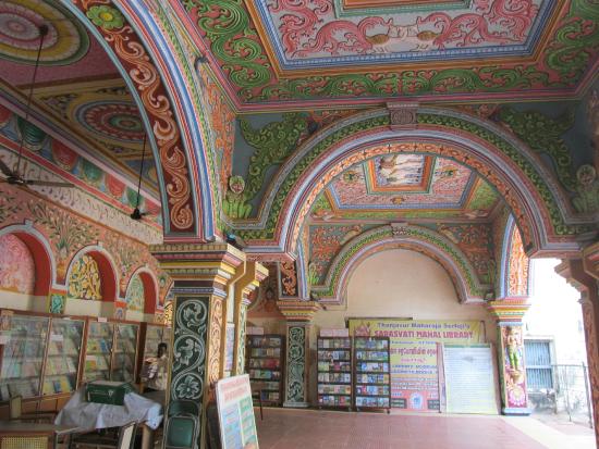 Tanjore-Art-Gallery-and-Saraswathi-Mahal-Library.jpg