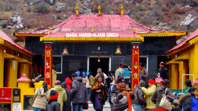Tsomgo-Lake-Baba-Mandir.png