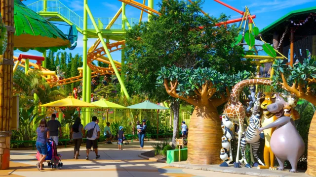 Visit Australia’s Largest Theme Park – Dreamworld