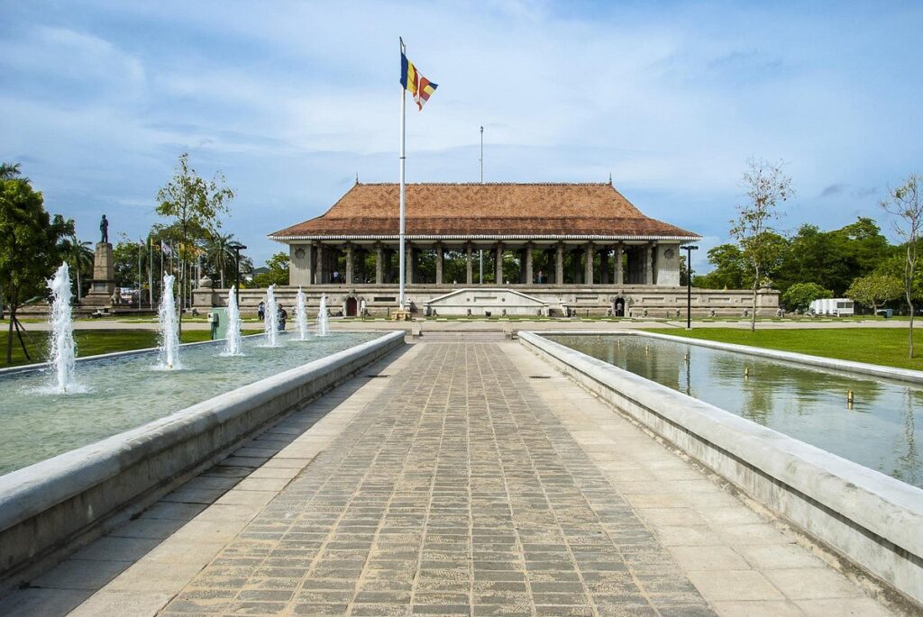 de-hal-gezien-vanaf-de
