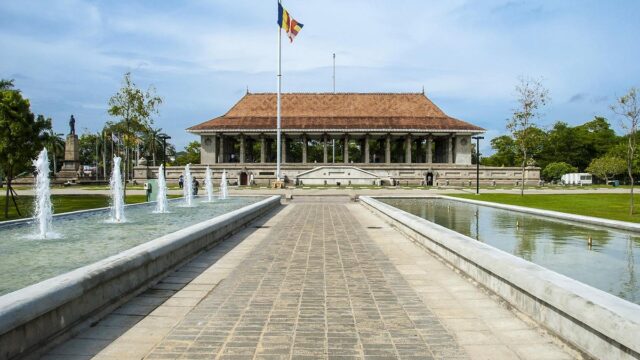 de-hal-gezien-vanaf-de