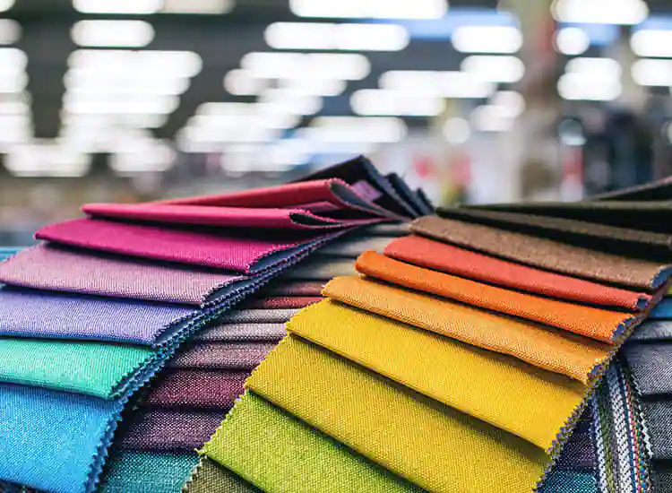 shutterstock-405212050-textile-retailers-11-l38sx.webp