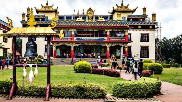 tibetan-monastery-golden-temple-coorg-tourism-one-day-city-tour.jpg
