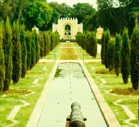 tipu-sultan-summer-palace-1.jpg