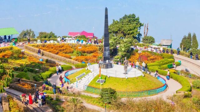 visit Ghoom Monastery and Batasia Loop.